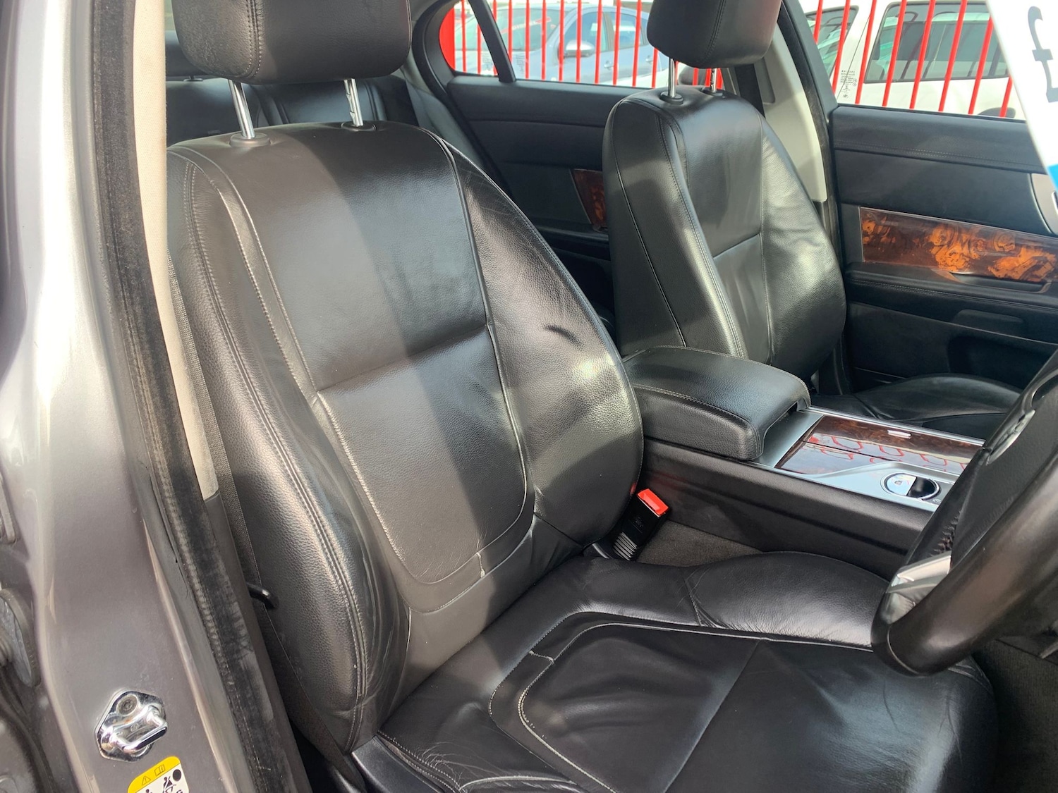 Used Jaguar XF 2013 for sale - 77631384: Photo 8