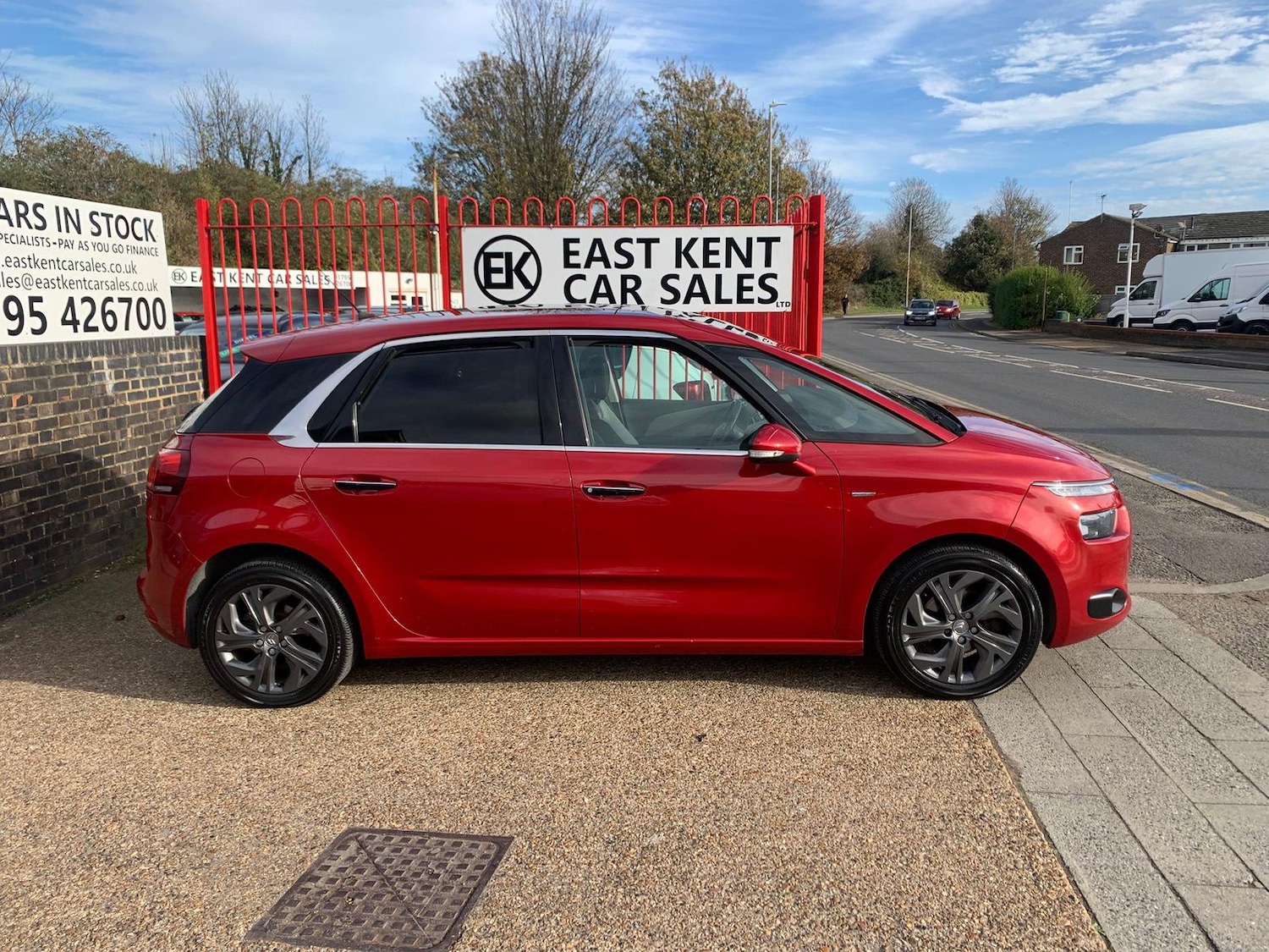 Used Citroen C4 Picasso 2013 for sale - 76577441: Photo 4