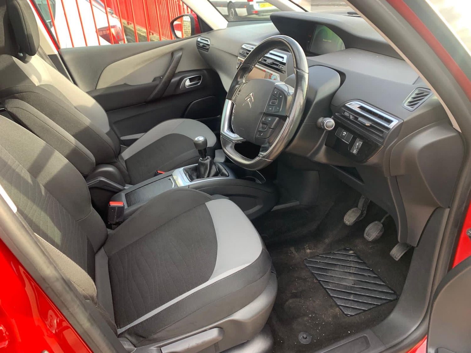 Used Citroen C4 Picasso 2013 for sale - 76577441: Photo 8