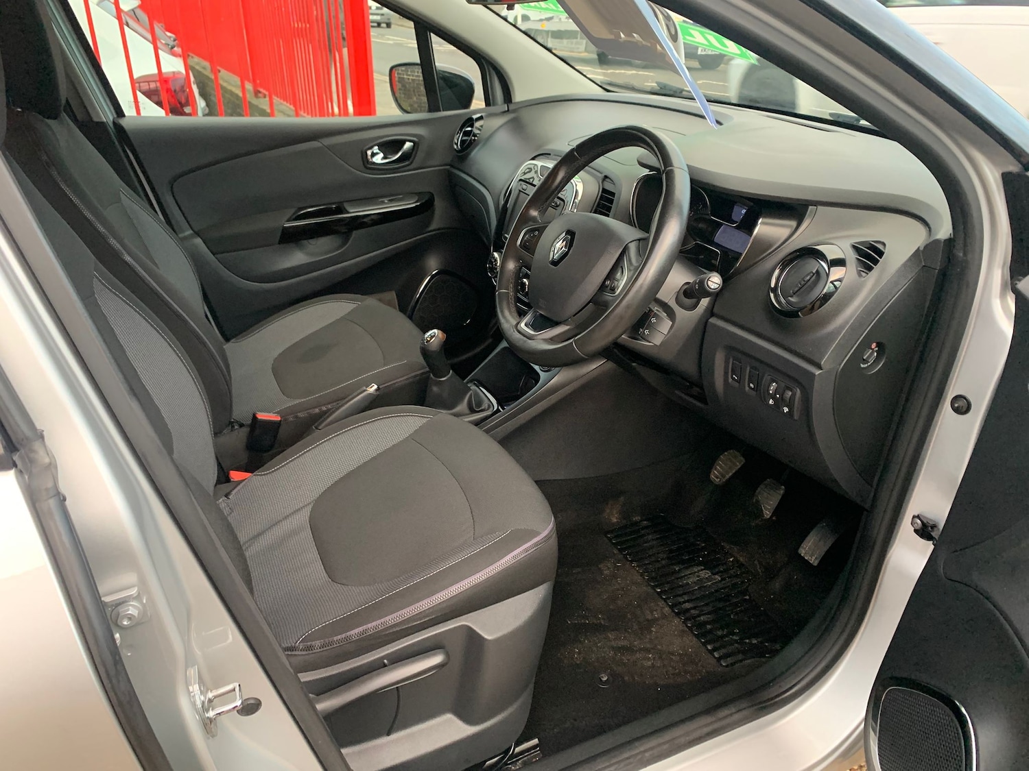 Used Renault Captur 2016 for sale - 77301625: Photo 9