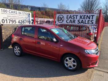 Used Dacia Sandero 2015 for sale - 74247249: Photo