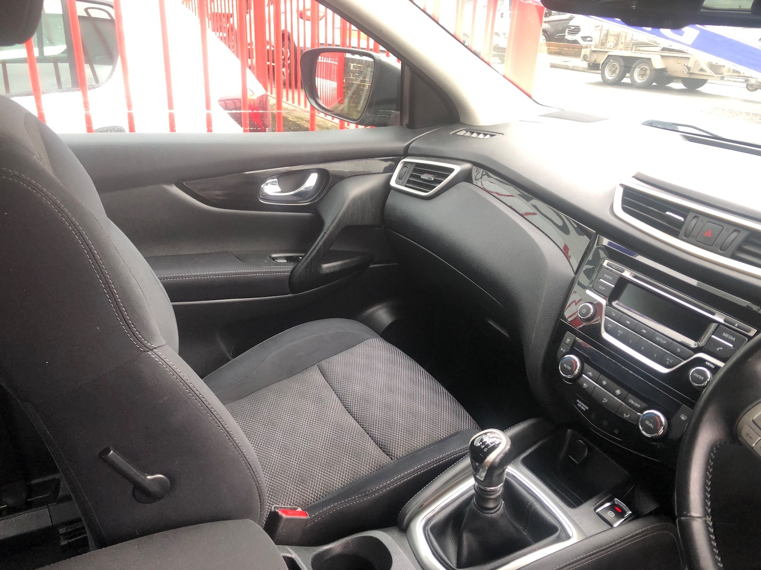 Used Nissan Qashqai 2015 for sale - 77287352: Photo 9