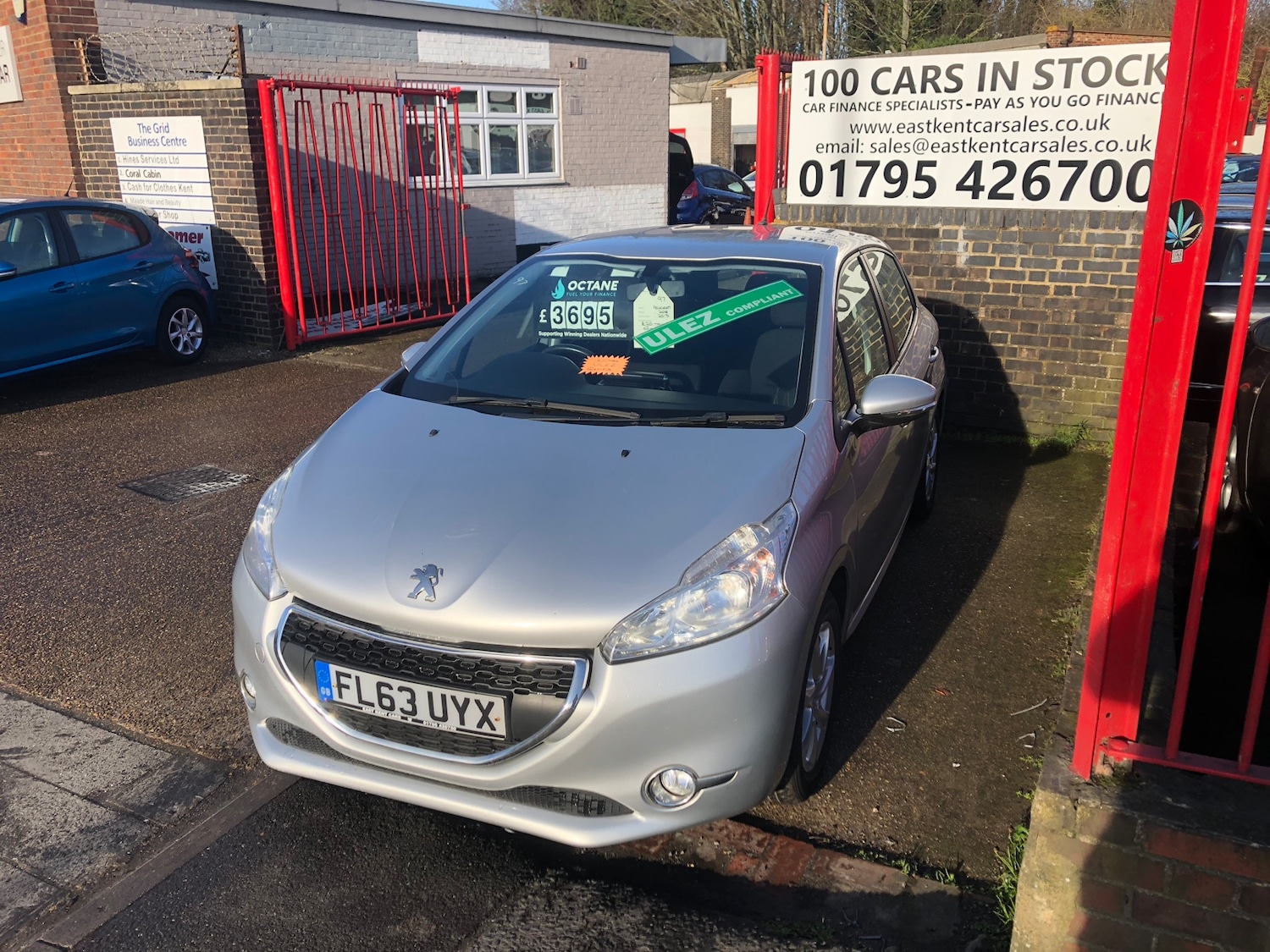 Used Peugeot 208 2013 for sale - 77631359: Photo 2