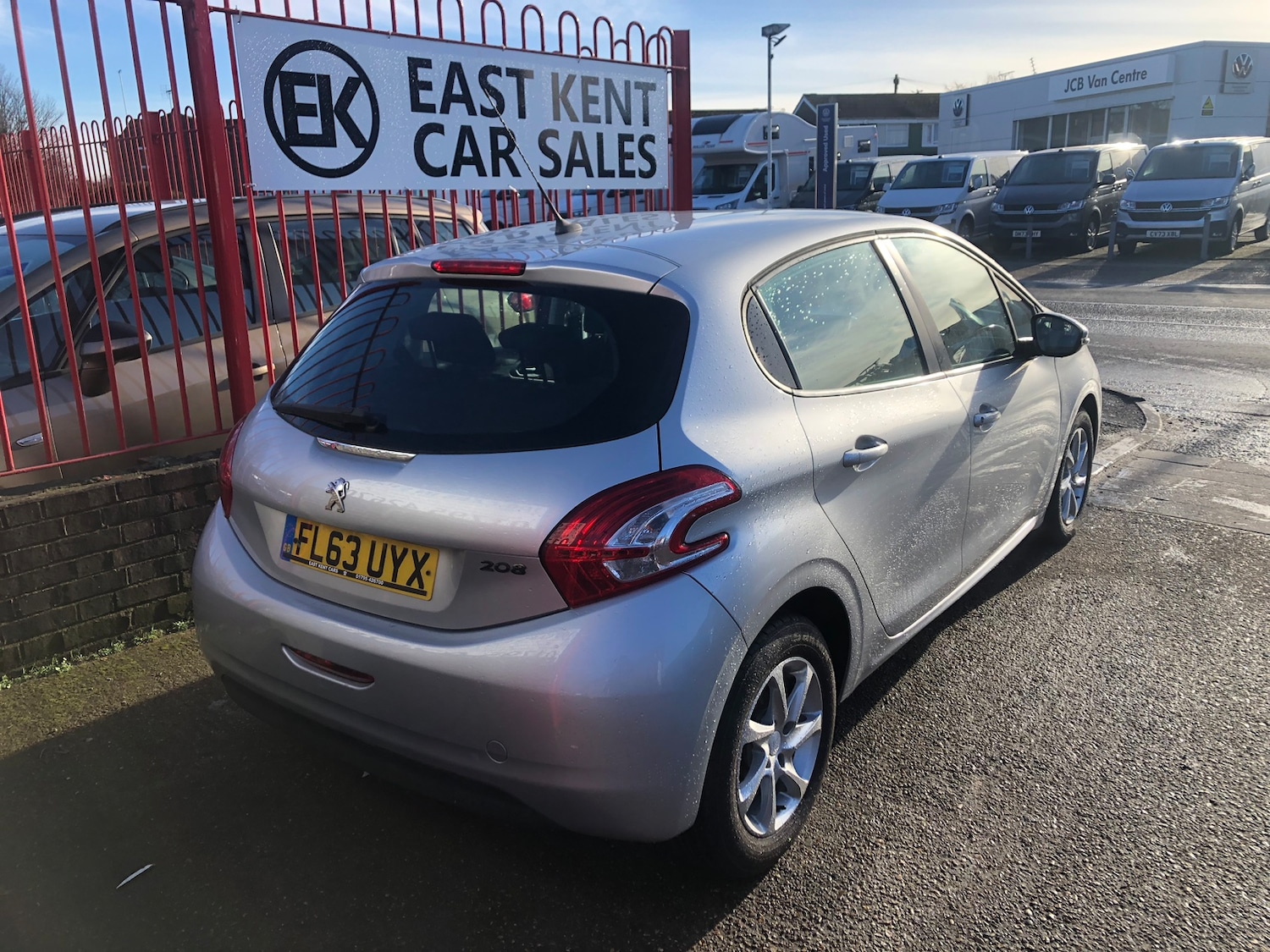 Used Peugeot 208 2013 for sale - 77631359: Photo 6