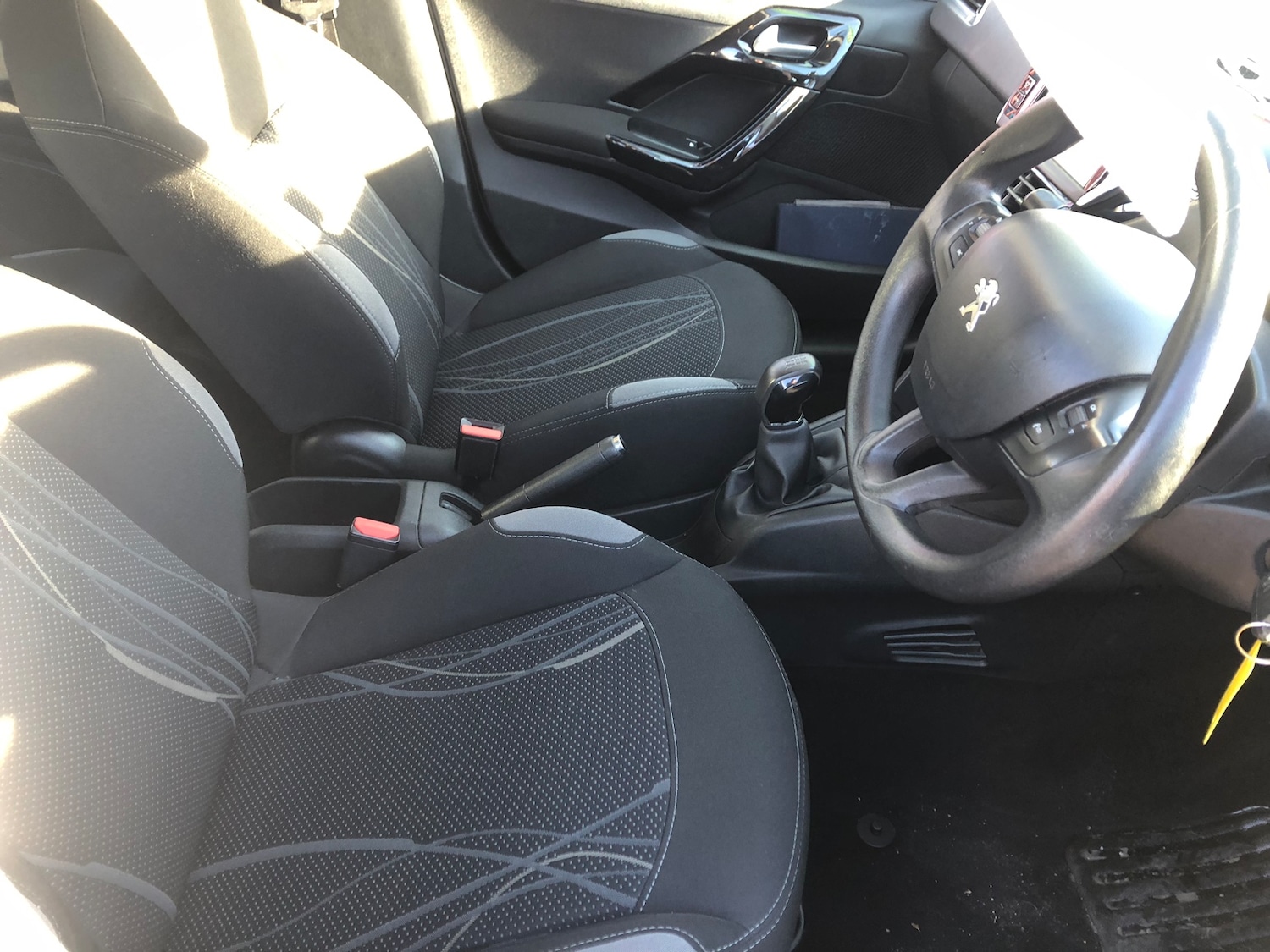 Used Peugeot 208 2013 for sale - 77631359: Photo 8