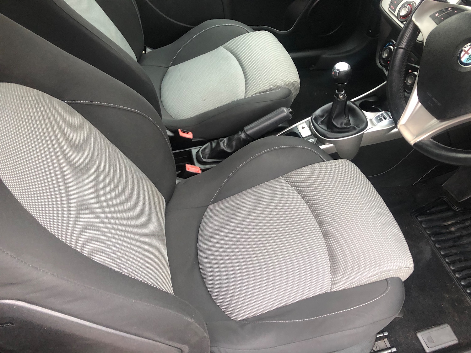 Used Alfa Romeo MiTo 2011 for sale - 77323979: Photo 10