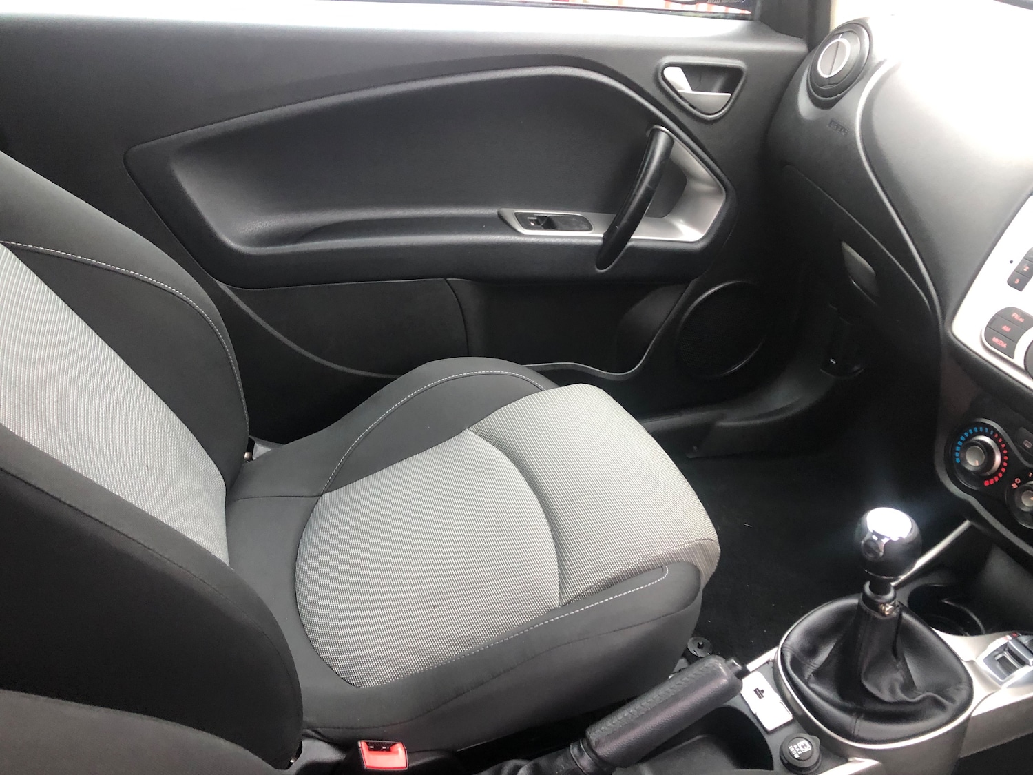 Used Alfa Romeo MiTo 2011 for sale - 77323979: Photo 11