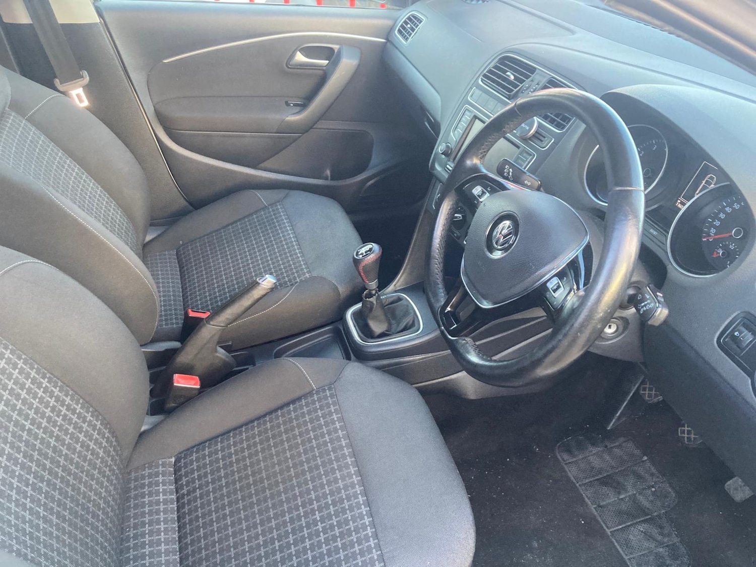 Used Volkswagen Polo 2014 for sale - 76896389: Photo 8