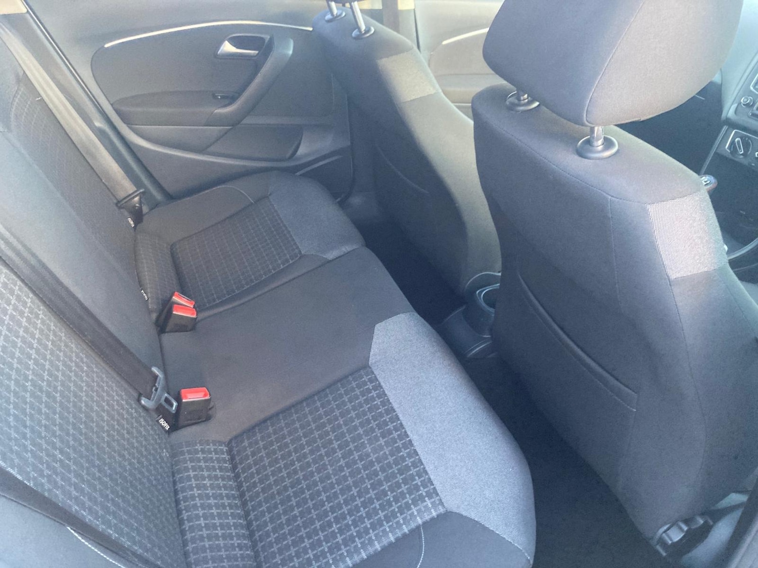 Used Volkswagen Polo 2014 for sale - 76896389: Photo 9