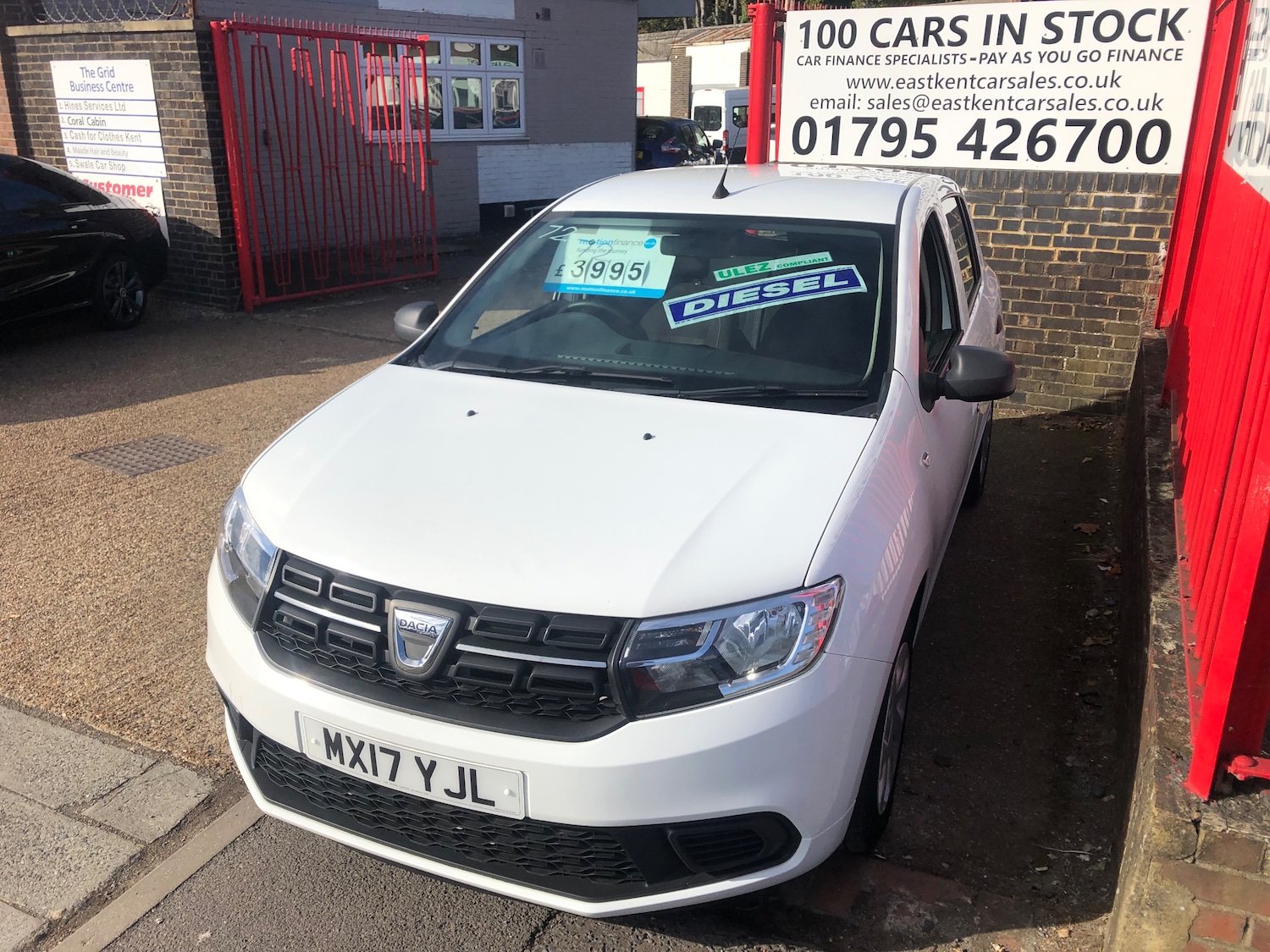 Used Dacia Sandero 2017 for sale - 76292887: Photo 2