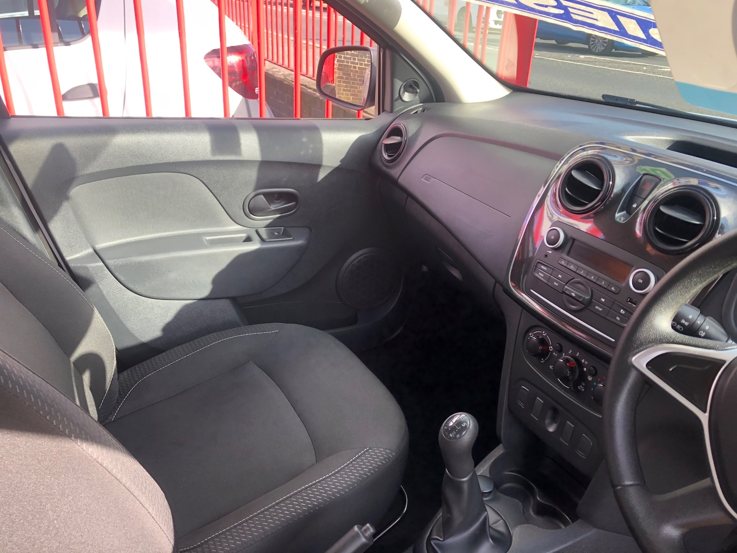 Used Dacia Sandero 2017 for sale - 76292887: Photo 8