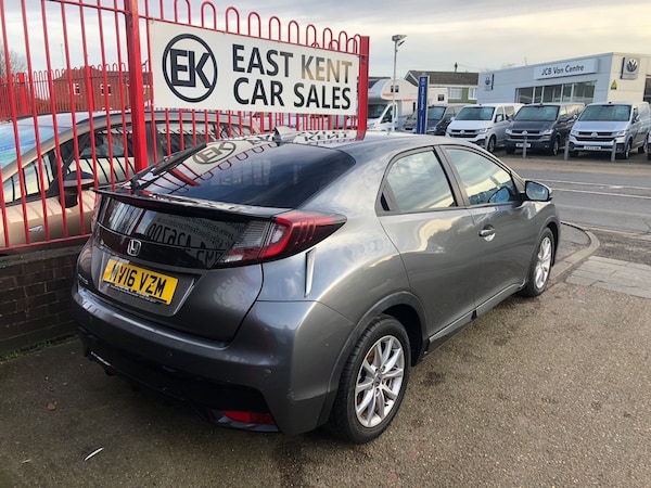 Used Honda Civic 2016 for sale - 73044041: Photo 7
