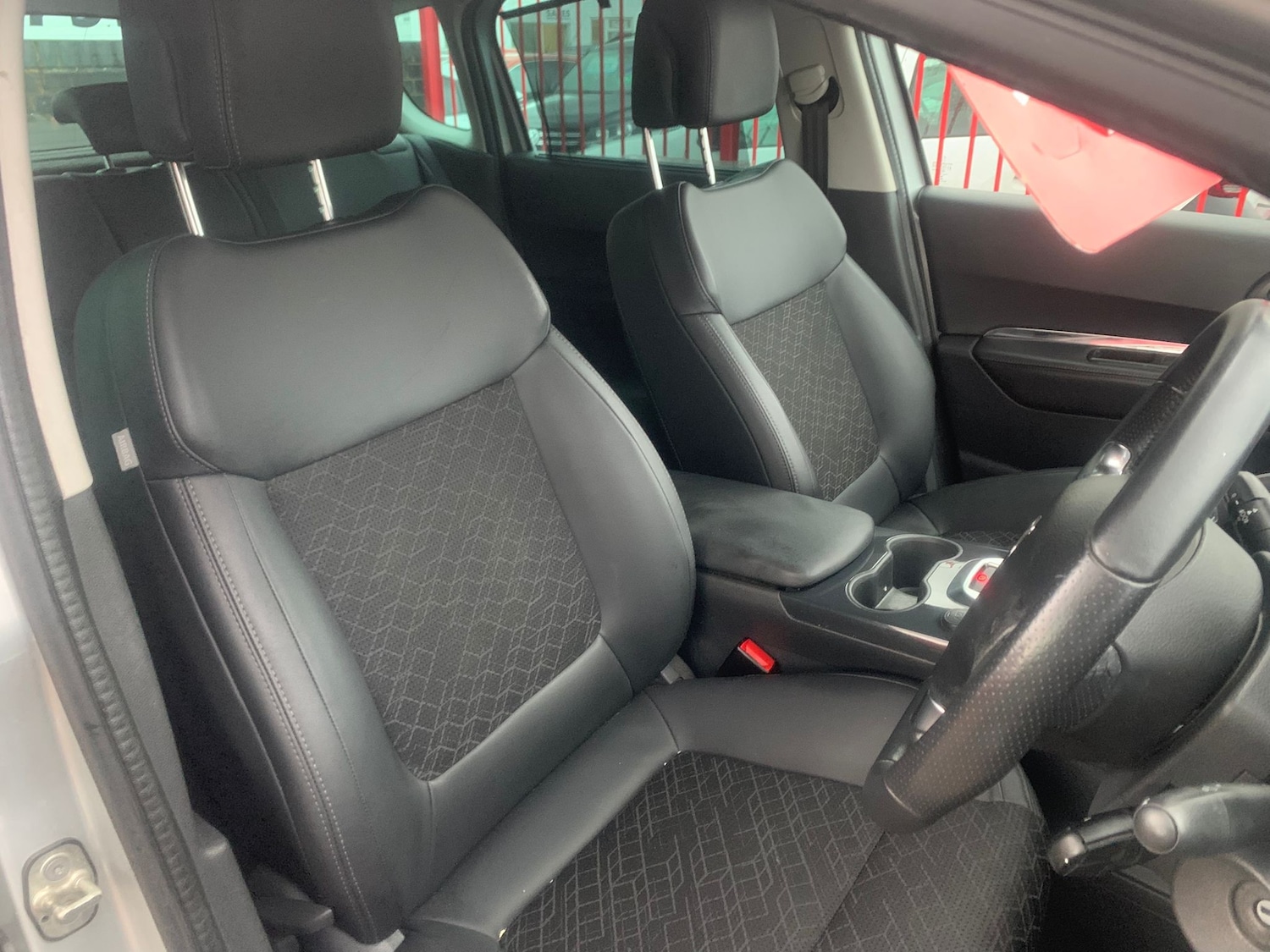 Used Peugeot 3008 2015 for sale - 76750905: Photo 10