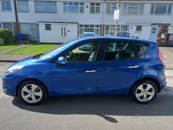 Used Renault Scenic 2011 for sale - 78436657: Photo