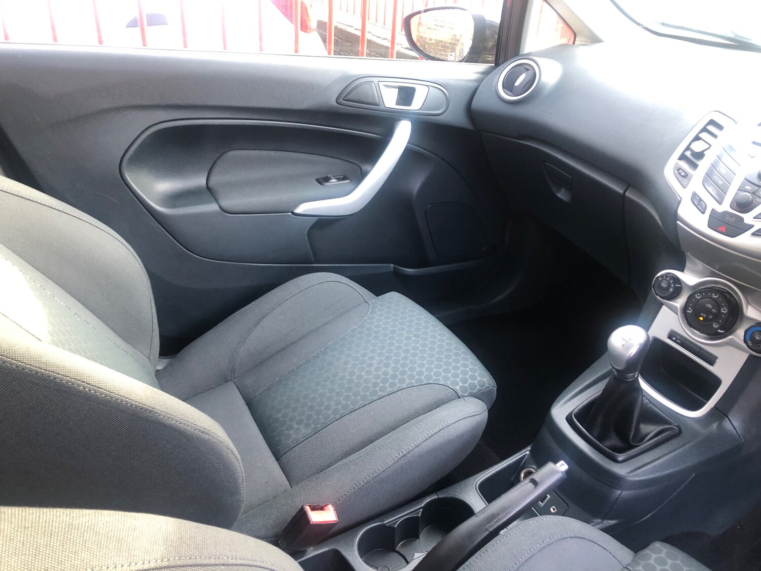 Used Ford Fiesta 2012 for sale - 77350480: Photo 9