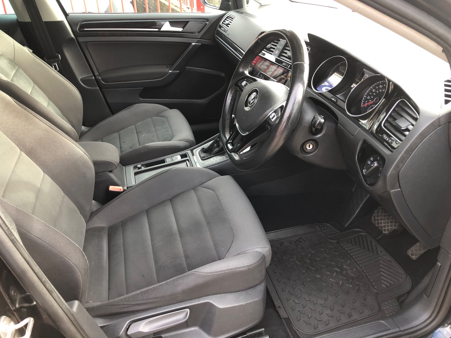 Used Volkswagen Golf 2020 for sale - 76311673: Photo 10