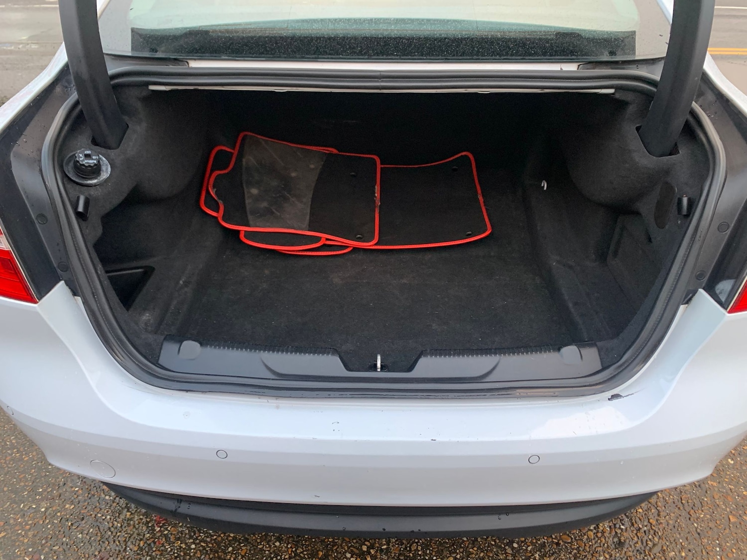 Used Jaguar XE 2016 for sale - 76830833: Photo 14