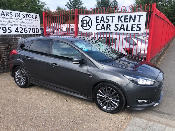 Used Ford Focus 2018 for sale - 74582037: Photo 4