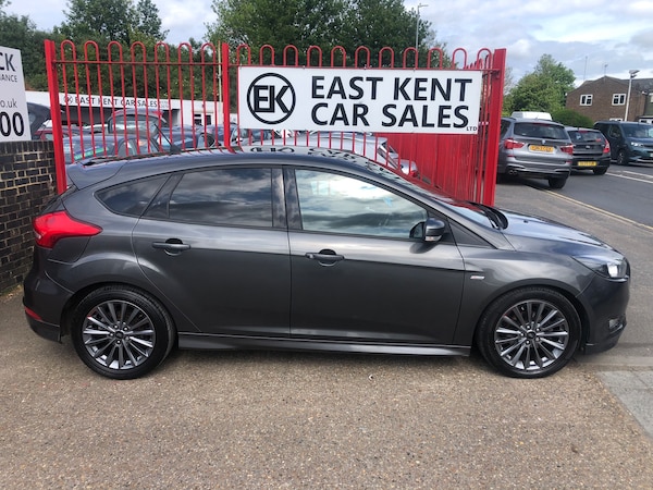 Used Ford Focus 2018 for sale - 74582037: Photo 5
