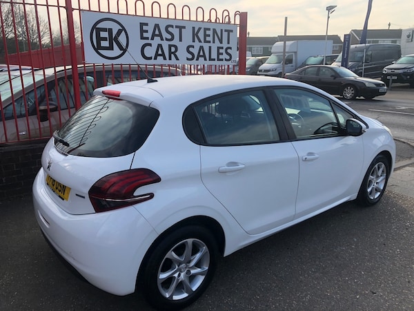 Used Peugeot 208 2016 for sale - 74261308: Photo 6