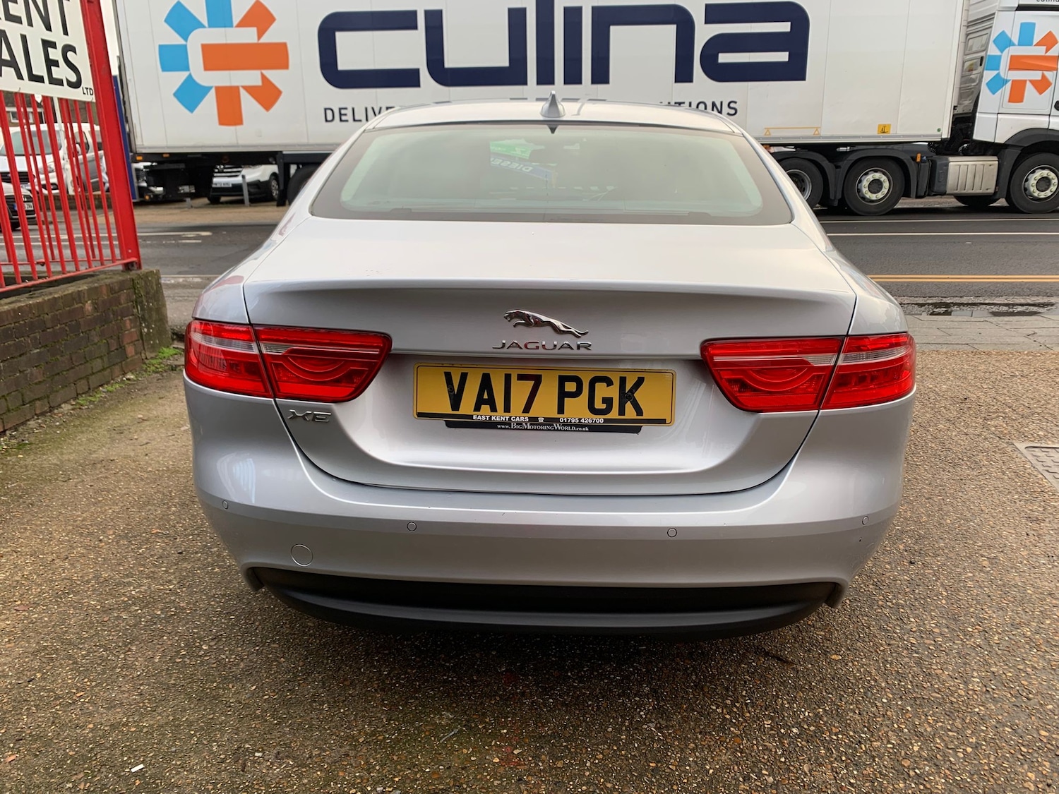 Used Jaguar XE 2017 for sale - 77148593: Photo 6