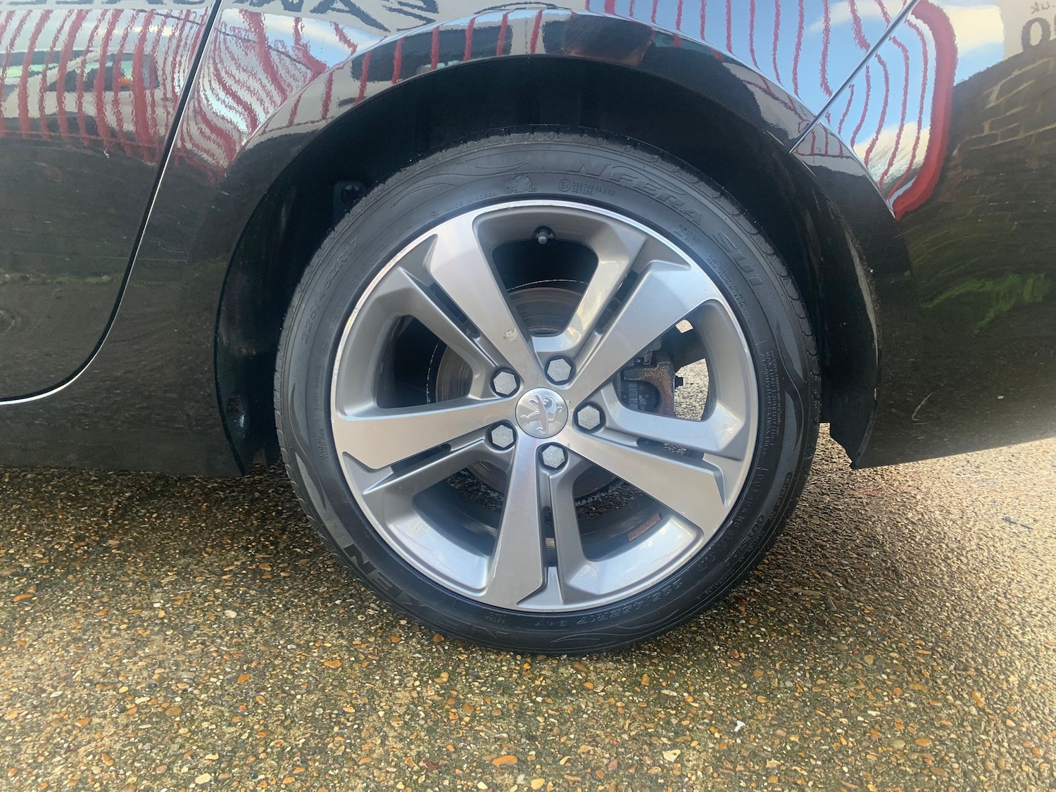 Used Peugeot 308 2018 for sale - 77220899: Photo 15