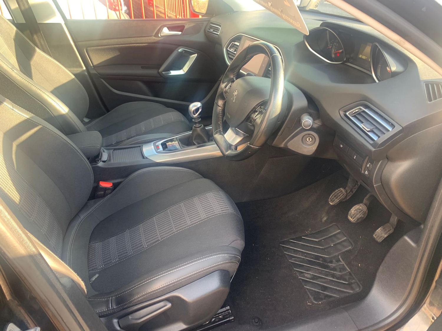 Used Peugeot 308 2018 for sale - 77220899: Photo 8