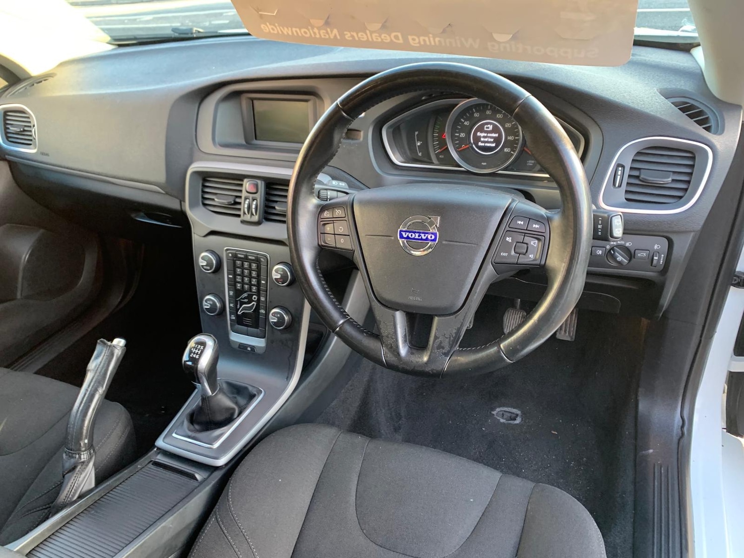 Used Volvo V40 2015 for sale - 77161251: Photo 10