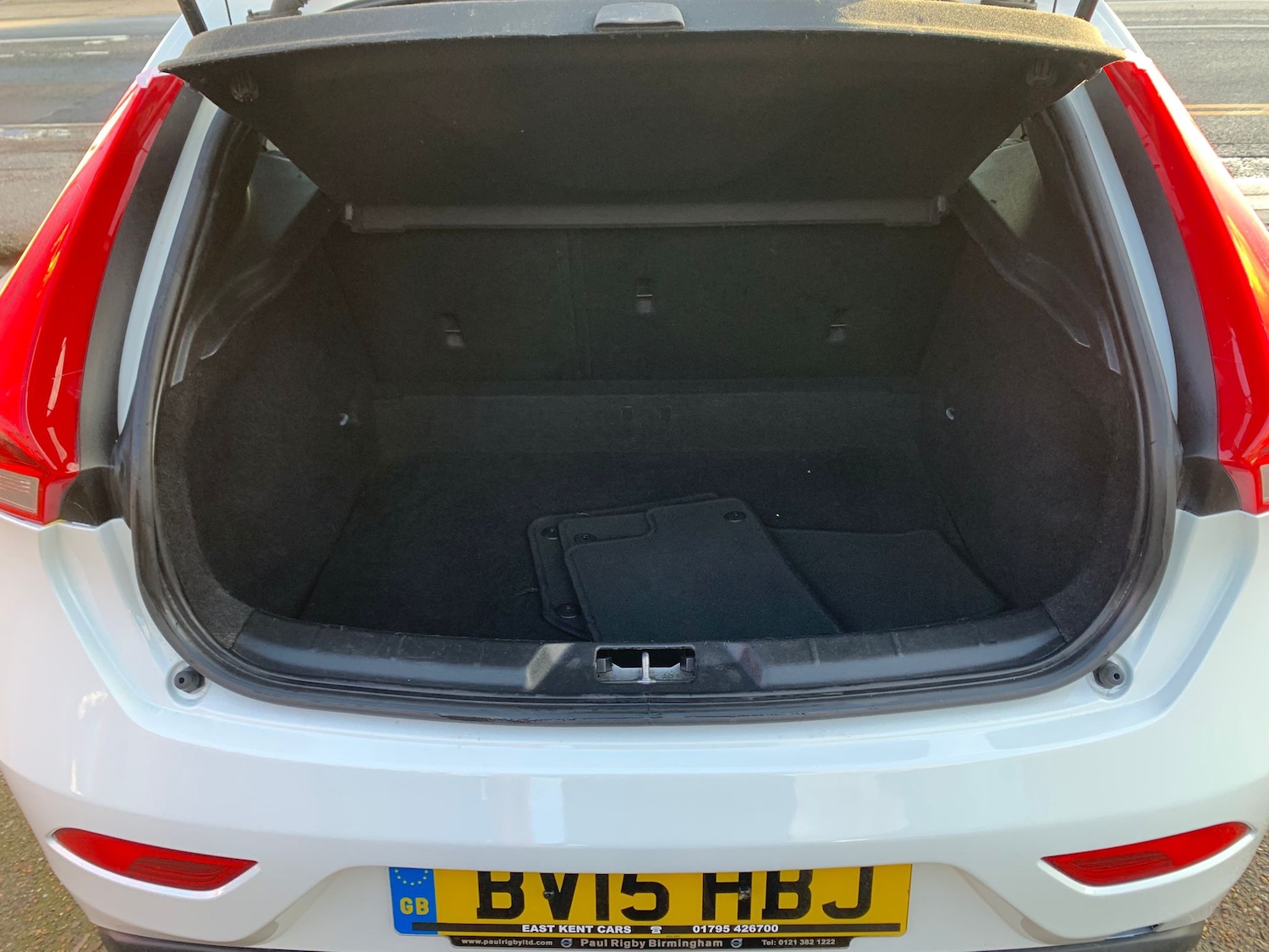 Used Volvo V40 2015 for sale - 77161251: Photo 14