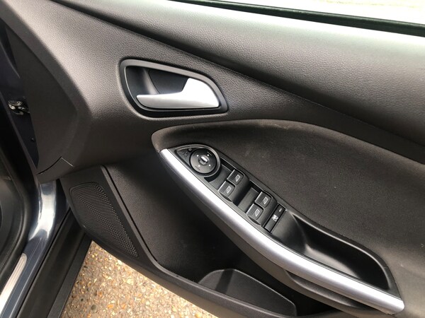 Used Ford Focus 2014 for sale - 66335022: Photo 11