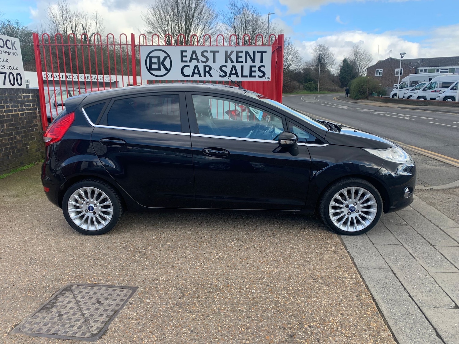 Used Ford Fiesta 2011 for sale - 77654089: Photo 4
