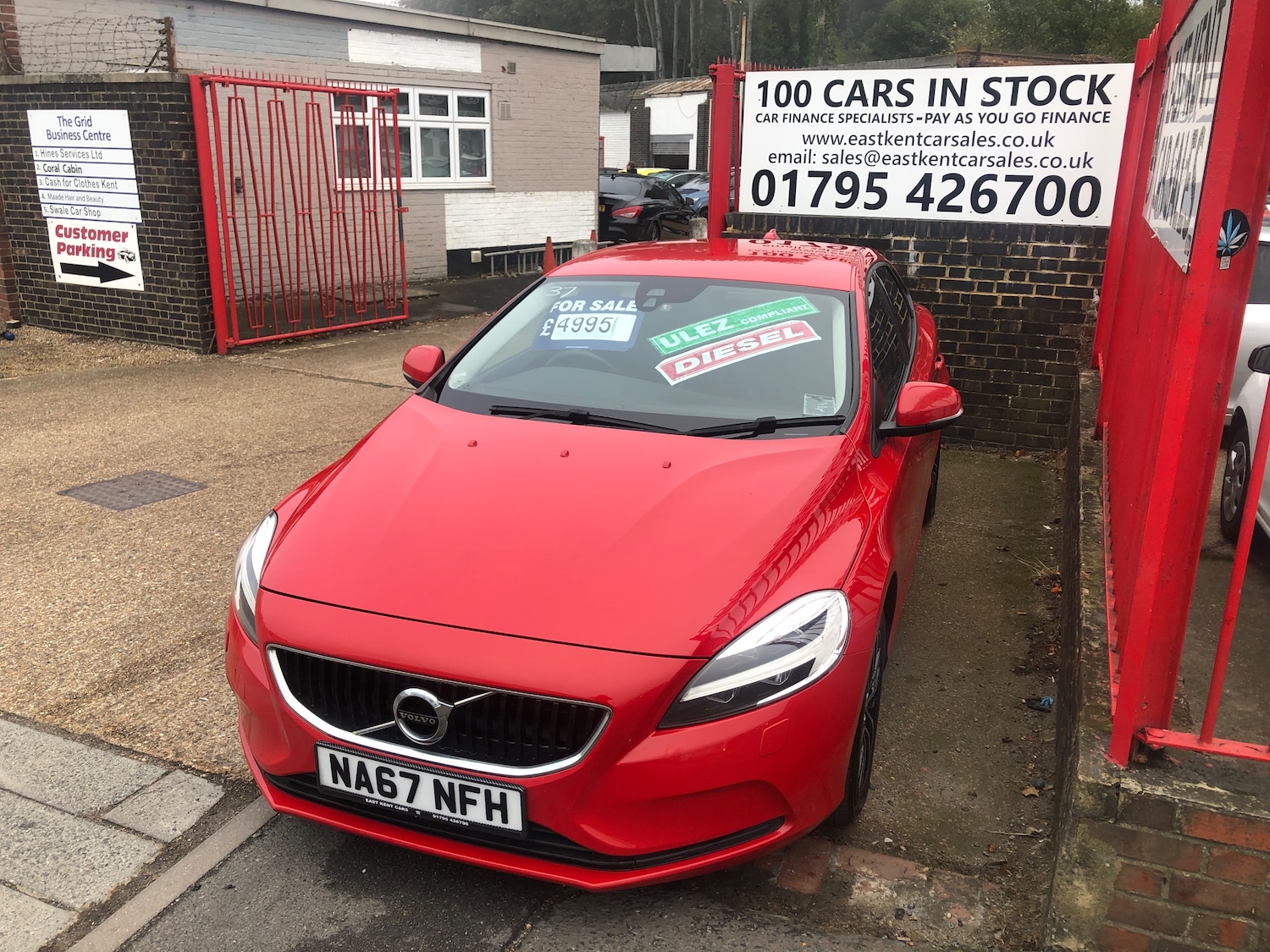 Used Volvo V40 2017 for sale - 76120162: Photo 3