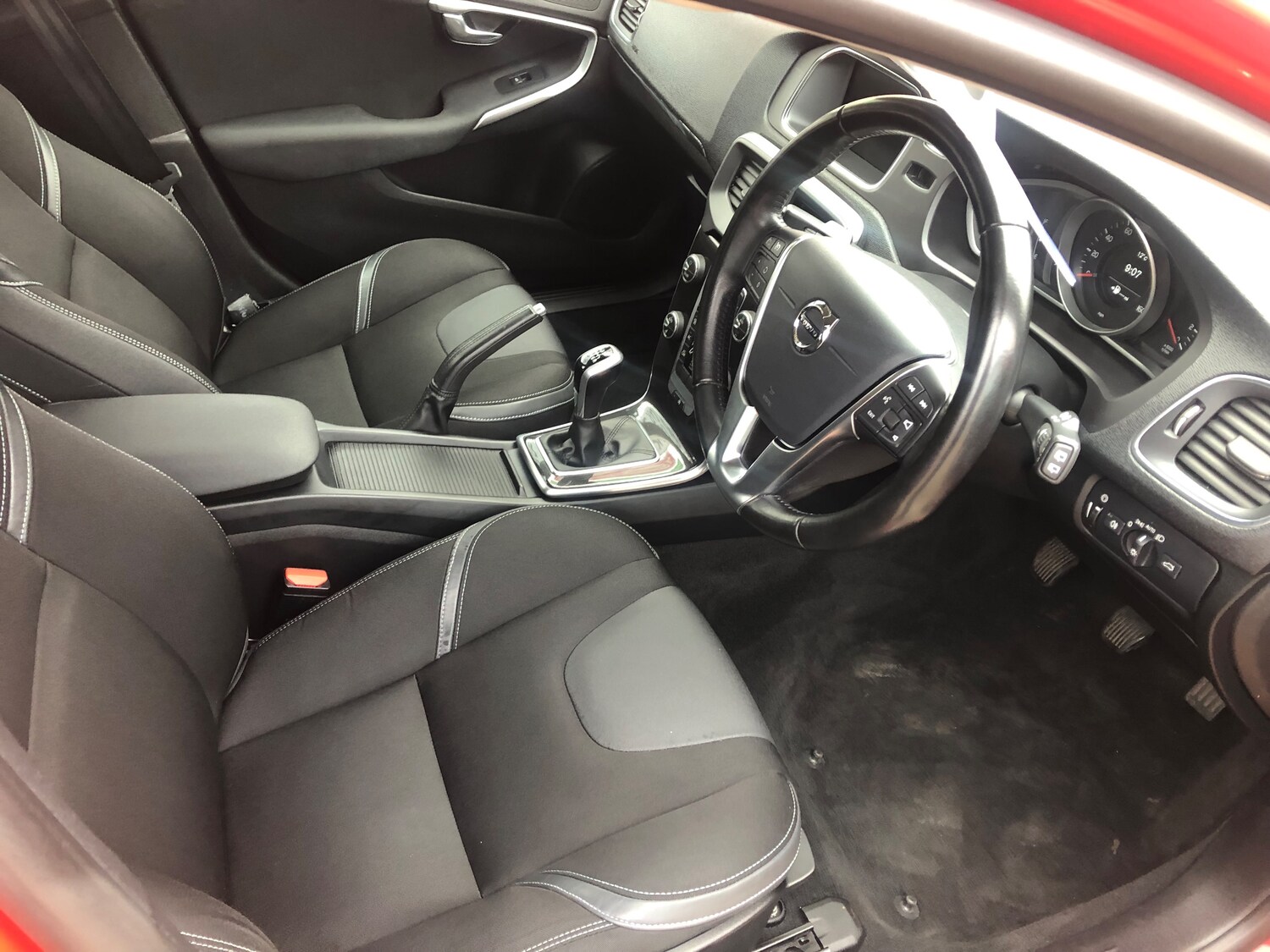 Used Volvo V40 2017 for sale - 76120162: Photo 9