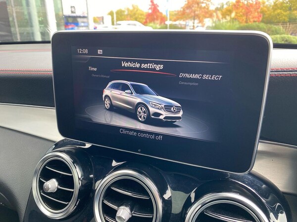 Used Mercedes-Benz GLC 2018 for sale - 76324632: Photo 12
