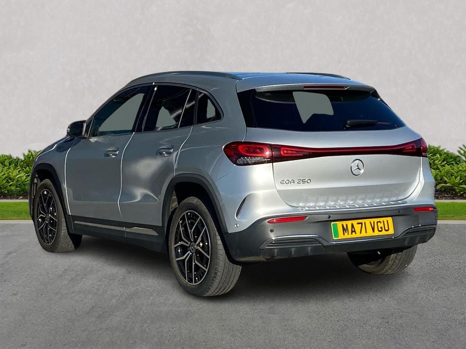 Used Mercedes-Benz EQA 2021 for sale - 76559790: Photo 2