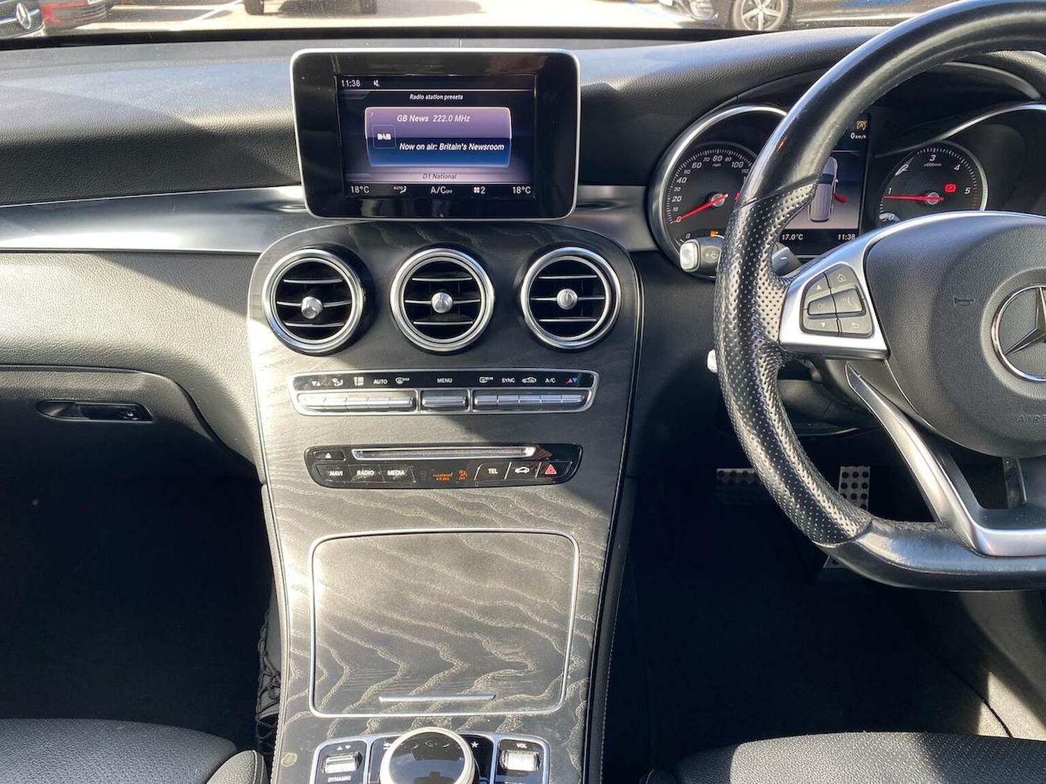 Used Mercedes-Benz GLC 2018 for sale - 76070265: Photo 13