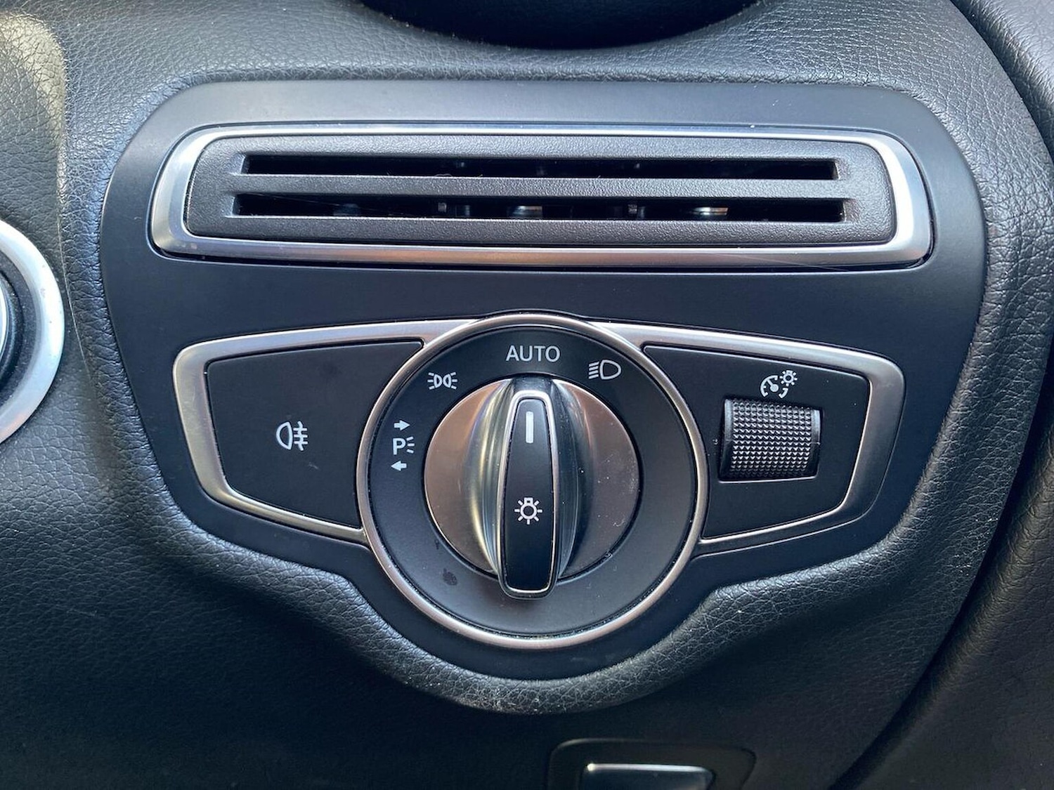 Used Mercedes-Benz GLC 2018 for sale - 76070265: Photo 22