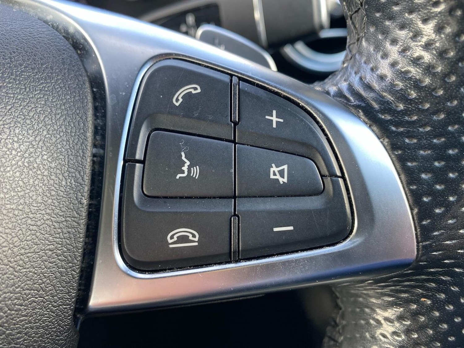 Used Mercedes-Benz GLC 2018 for sale - 76070265: Photo 27