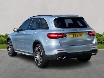 Used Mercedes-Benz GLC 2018 for sale - 76070265: Photo 2