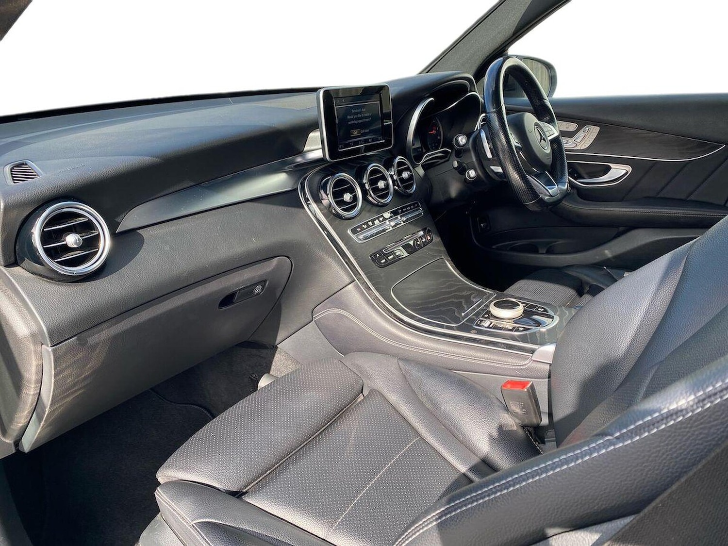 Used Mercedes-Benz GLC 2018 for sale - 76070265: Photo 7