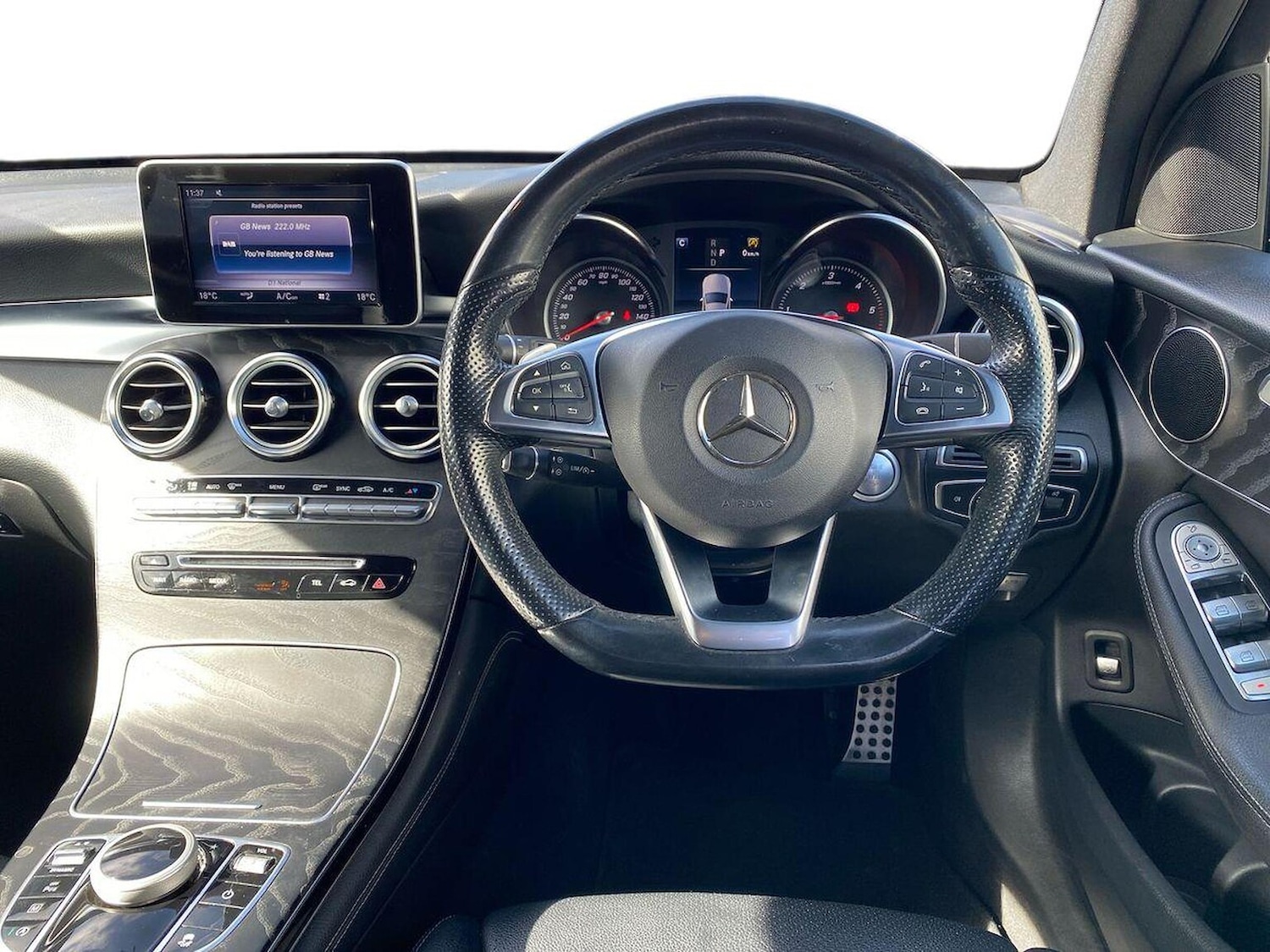 Used Mercedes-Benz GLC 2018 for sale - 76070265: Photo 9