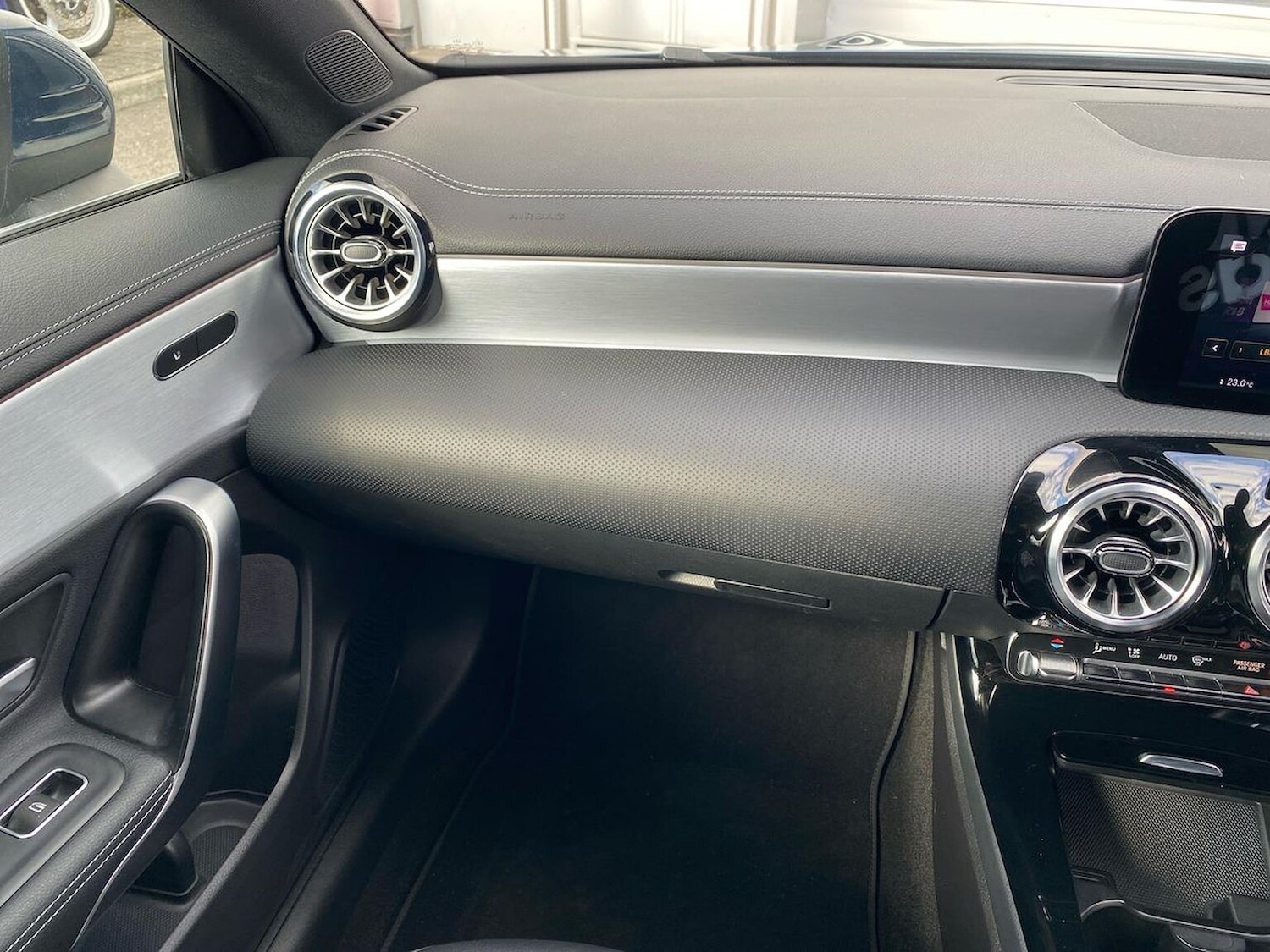 Used Mercedes-Benz CLA 2022 for sale - 76107117: Photo 30
