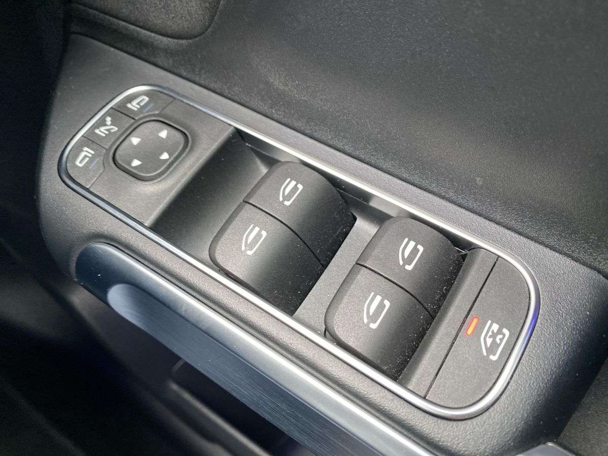 Used Mercedes-Benz EQB 2025 for sale - 78196114: Photo 31