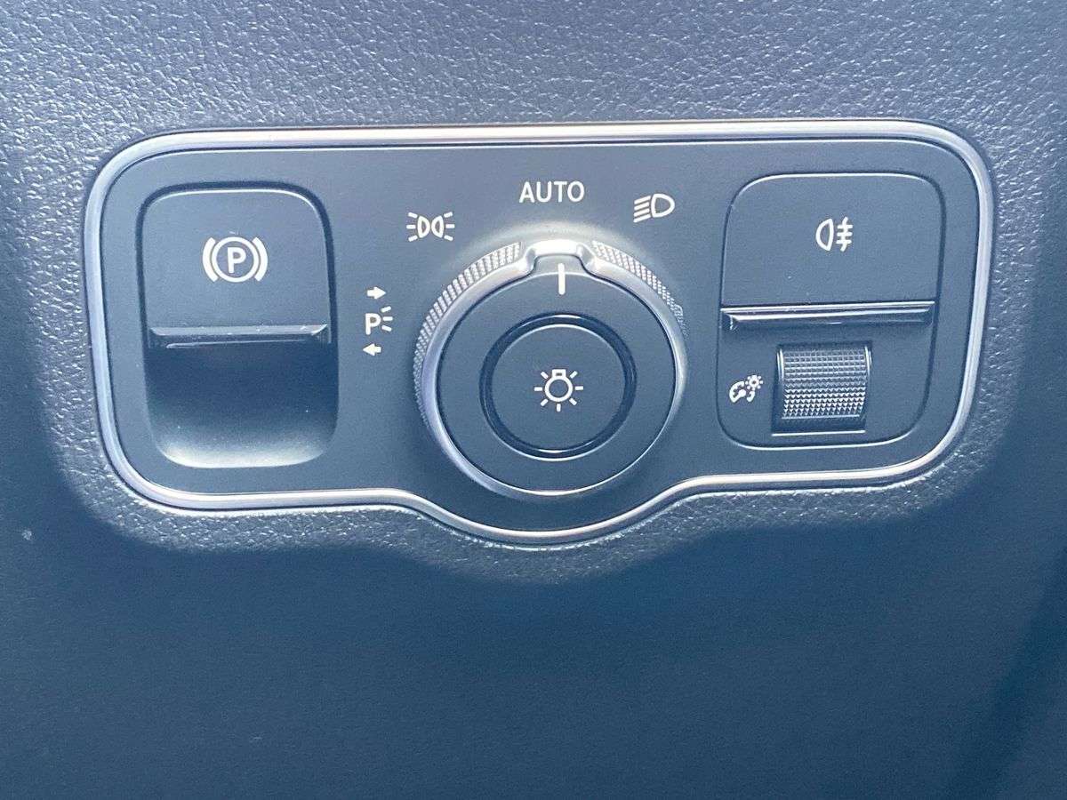 Used Mercedes-Benz EQB 2025 for sale - 78196114: Photo 32