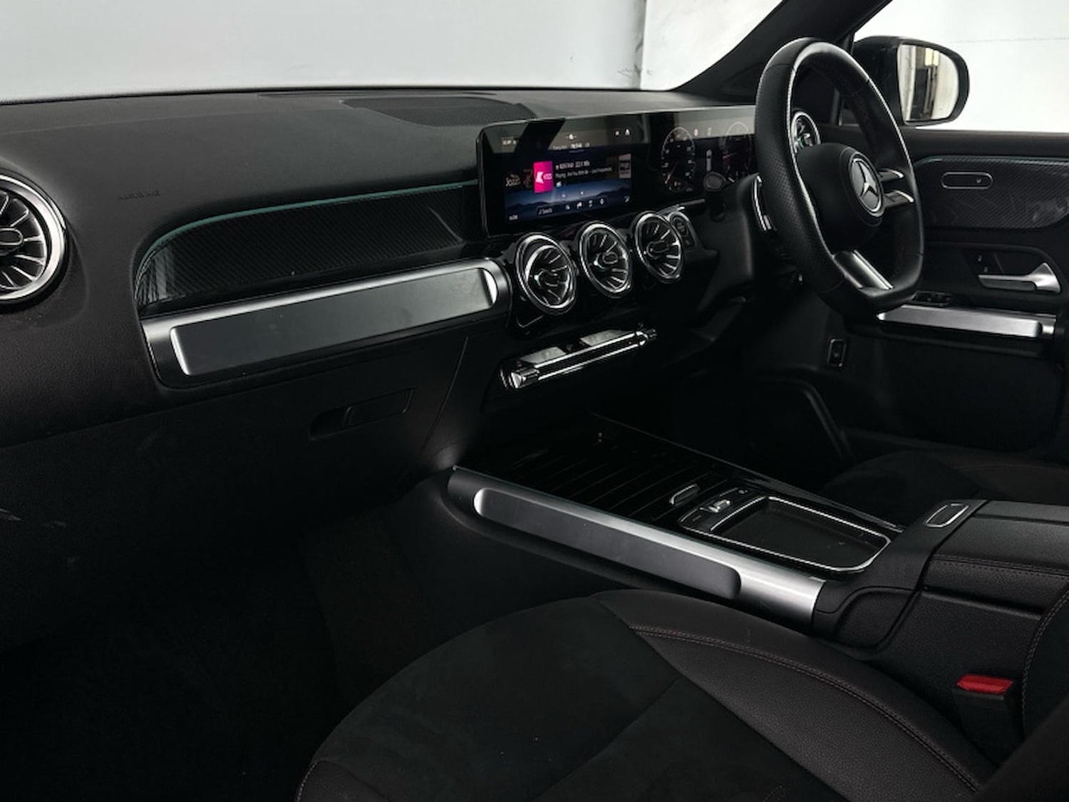 Used Mercedes-Benz GLB 2024 for sale - 76490557: Photo 5