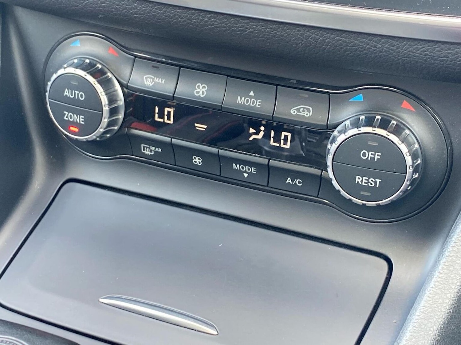 Used Mercedes-Benz CLA 2014 for sale - 76969973: Photo 30