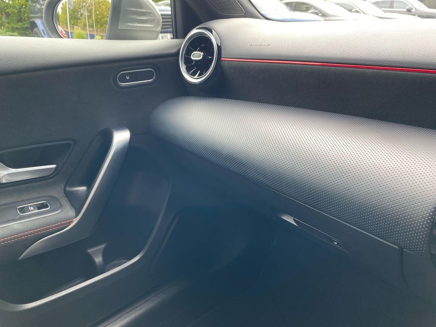 Used Mercedes-Benz A-Class 2019 for sale - 76142912: Photo 2