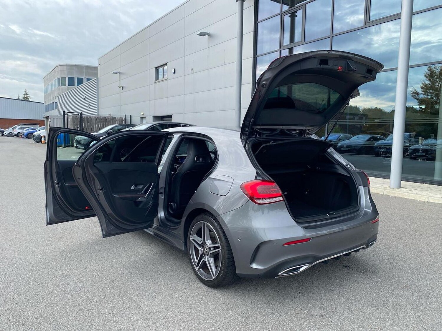 Used Mercedes-Benz A-Class 2019 for sale - 76142912: Photo 41