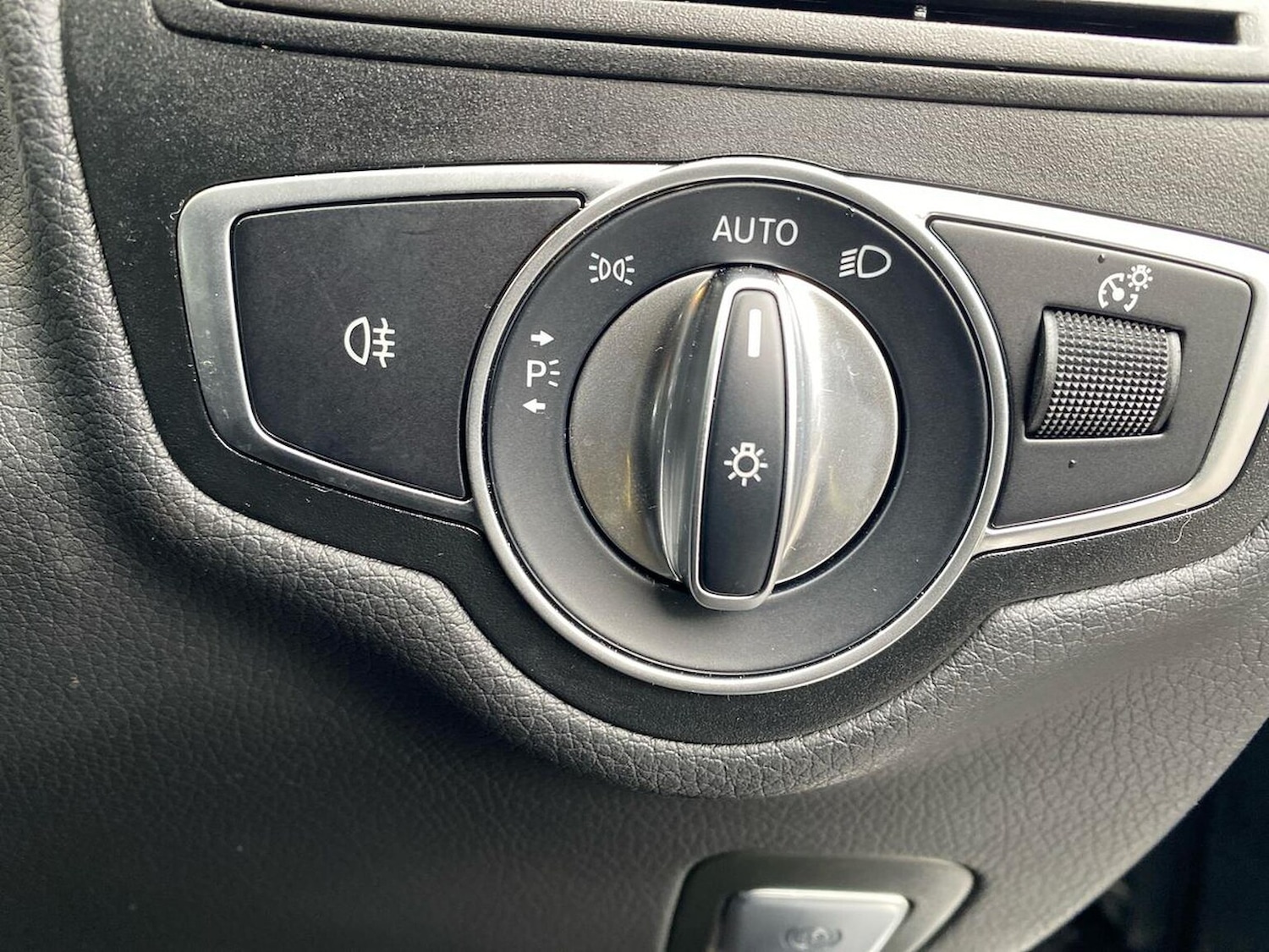 Used Mercedes-Benz GLC 2022 for sale - 76666180: Photo 22