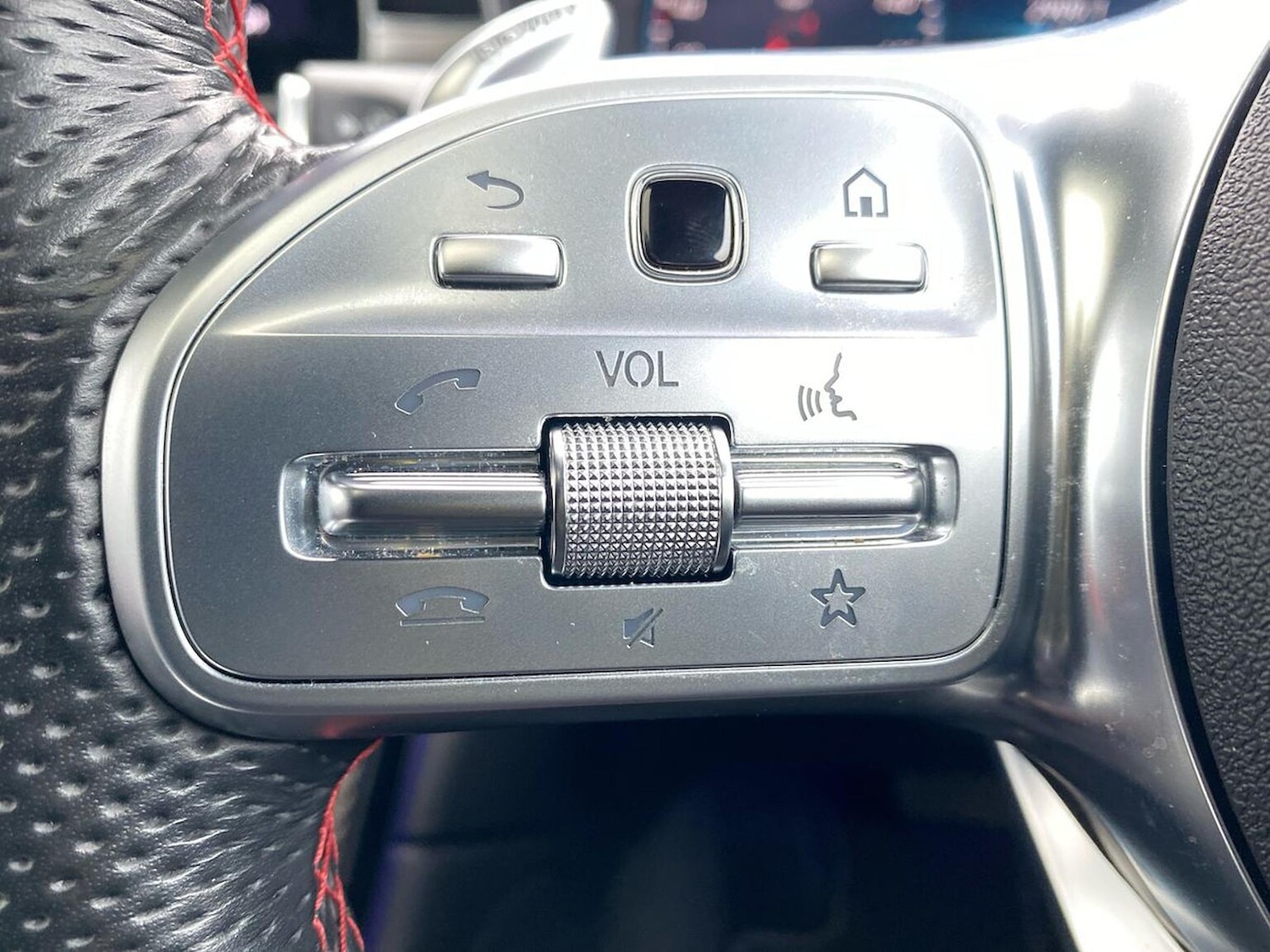 Used Mercedes-Benz GLC 2022 for sale - 76666180: Photo 26